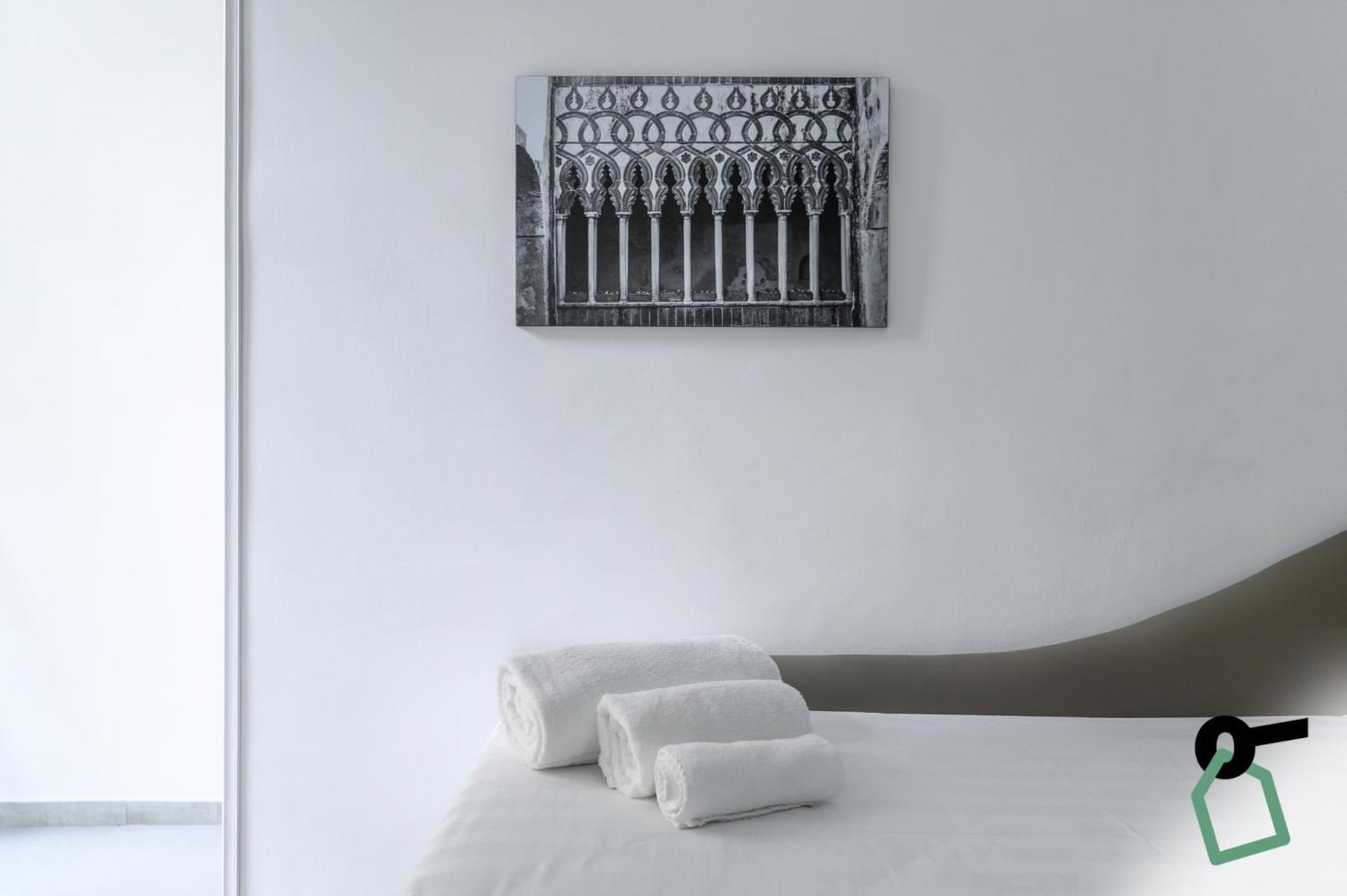 Hotiday Room Collection - Napoli Sant'Arcangelo Exterior photo