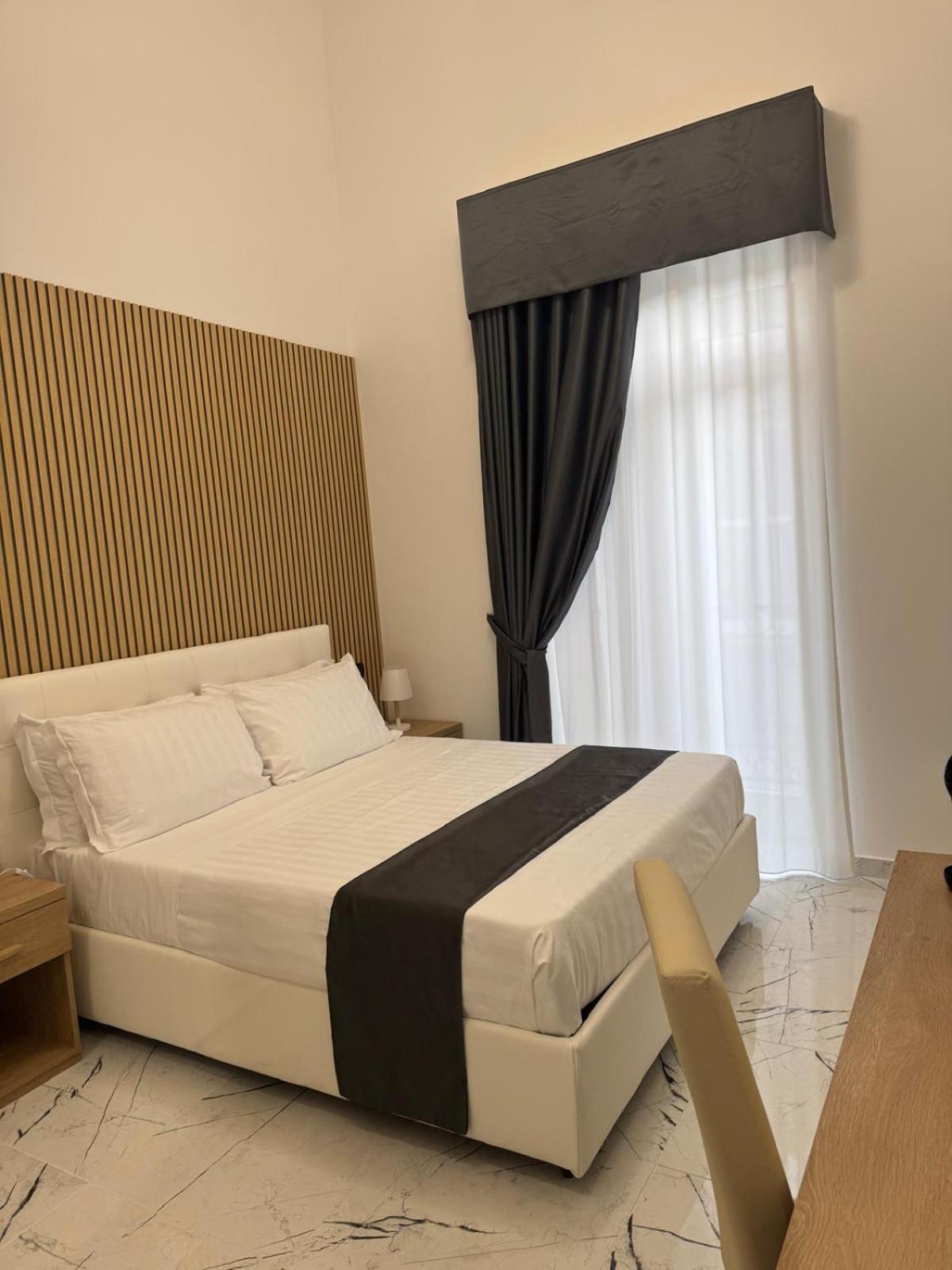 Hotiday Room Collection - Napoli Sant'Arcangelo Exterior photo